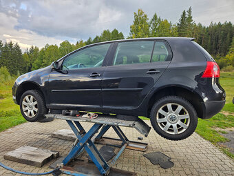 Volkswagen Golf V 1.6 FSI 85kW, BAG, 2004 163t. km - 11