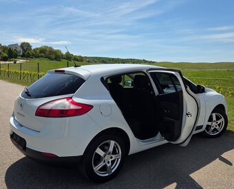 Renault Megane 1.6 16V 74KW/101PS R.V.11/2009 - 11