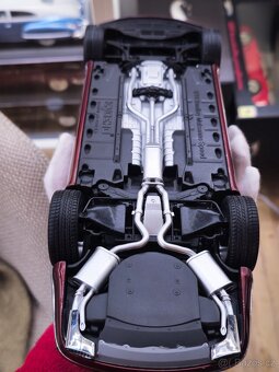 Bentley Mulsanne 1:18 Kyosho - 11