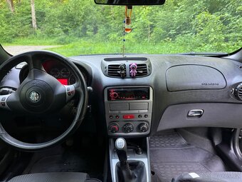 🚗 Alfa Romeo 147 1.6 88 kW TI – BOSE - 11