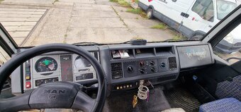 MAN LE 180 HÁKOVÝ NOSIČ KONTEJNERŮ - 11