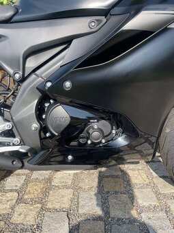 Yamaha YZF-R 125 - 11