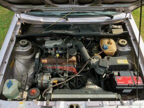 VW GOLF MK1 Cabrio (72 kW, automat, 1 781 ccm) - 11