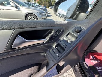 Volkswagen Golf 1.6 Tdi 77 kw Trendline - 11