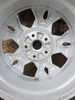 Kia Ceed 5x114,3 205/55/16 zimní - 11
