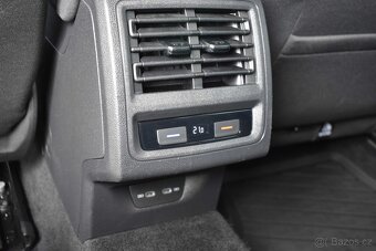 Volkswagen Golf 1.5 eTSI DSG TAŽNÉ ACC WEBASTO DPH - 11