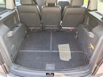 Volkswagen Touran 1.9 TDI 77 KW Facelift, 7 míst - 11