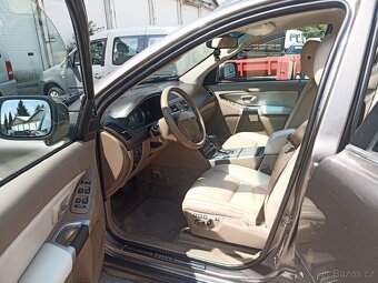 Volvo XC 90 D5 2,4d 136kw automat 4x4 7 míst kůže - 11