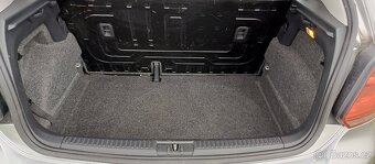 Volkswagen Polo 1.4 - 11