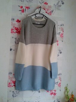 Dlouhý krásný svetr 40/44 - 11