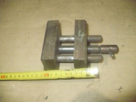 stahovák dvouramenný, strojní svěrák - 11