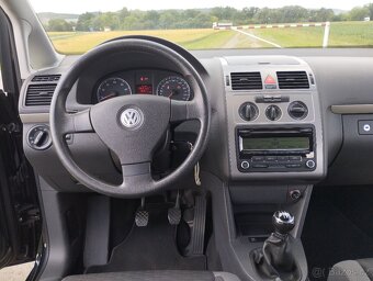 VOLKSWAGEN TOURAN 1,4 TSI NOVÁ STK,7 MÍST - 11