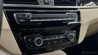 BMW X1 20i xDrive,ČR,Tažné,TOP Výbava - 11