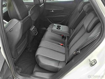 Peugeot 3008 1,2 PT EAT8 ALLURE 85.000 km - 11