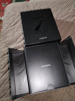 Samsung galaxy fold 2 - 11