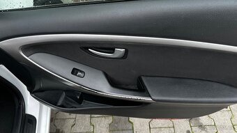 I 30 Combi, 1.6, 2016 Koupeno v ČR - 11