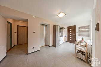 Prodej přízemního rodinného domu 2+1 s šatnou a pracovnou, V - 11