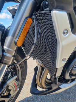 Triumph Street Triple 765 RS - 11