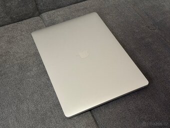 Macbook pro 15" 2016 core i7 250GB SSD 16GB RAM - 11