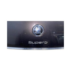 Všechny dveře hnědá metalíza LF8M Škoda Superb 2 sedan 2010 - 11