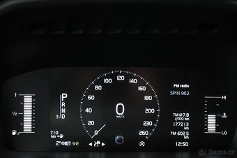 Volvo XC90 D5 AWD MOMENTUM,KAMERA,LED,KŮŽE,EL.TAŽNÉ,ČR,DPH - 11