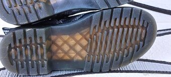 SENZAČNÍ VYTEPLENÉ KOTNÍKOVÉ BOTY-dr.MARTENS-vel.32 - 11