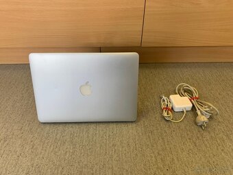 MacBook Air 13" A1466 (2015) 128GB + nabíječka - 11
