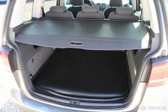 Volkswagen Touran 2.0TDI, r.v.2011 KLIMATRONIK XENONY - 11