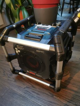 Stavední radio Bosch Aku / na kabel - 11
