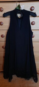 H&M černé šaty s krajkovými detaily - 11