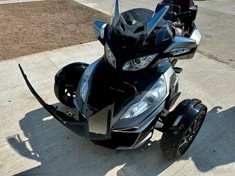 Can Am Spyder 1330 ACE - 11