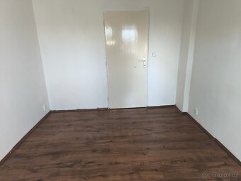 Pronájem bytu 2+1, ca51m2, s vlastním vytápěním v LBC. - 11