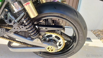 Kawasaki ZRX 1200R - 11
