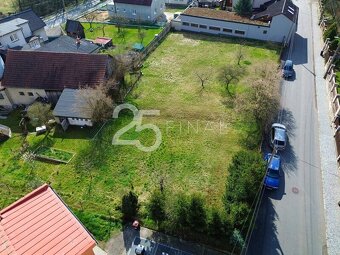 Prodej RD se dvěma čísly popisnými a stavebním pozemkem v Ma - 11