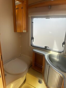 Karavan Fendt 510 SAPHIR, rok 2007, solární panely - 11