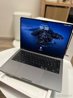 Macbook Pro 14” M1 16 GB RAM 512 GB SSD - 11