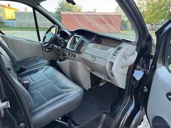 RENAULT TRAFIC 2.0DCI 84KW LONG BLACK EDITION R.V.2013 - 11