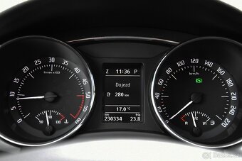 Škoda Superb II 2.0 TDi CR 125 kW 4X4 DSG6 ELEGANCE,FACE,1.M - 11
