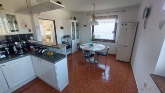 Prodej rodinného domu 250 m², pozemek 814 m² Hradec Králové - 11