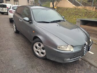 Alfa Romeo 147 1,9 JTD 85kW rok 2003 - 11