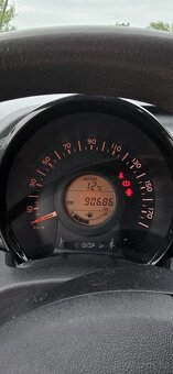 Prodám Toyota Aygo, 1.0 benzín + LPG - 11
