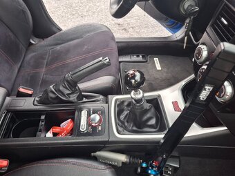 Subaru Impreza WRX STi - 11