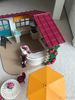 Schleich jezdecká kavárna - 11