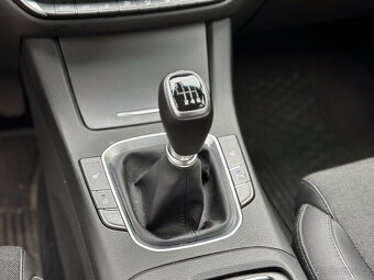 Hyundai i30, 1,5 T-GDi / 117kW Style MH 2021 - 11