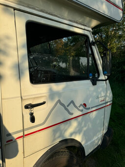 Obytný Volkswagen LT 35 Karmann - 11