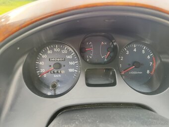 Toyota RAV4 2,0 - 11