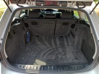 BMW e91 320d 2010 XDRIVE 135 kw - 11