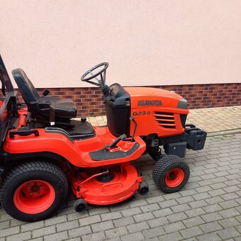 Na prodej profesionální traktor Kubota G23 - 11