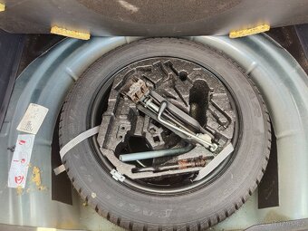 VW GOLF V kombi 1.9 TDI 77kw - 11