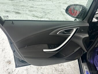 OPEL ASTRA 1,6CDTi 100kW Sports Tourer - MÁLO KM - - 11